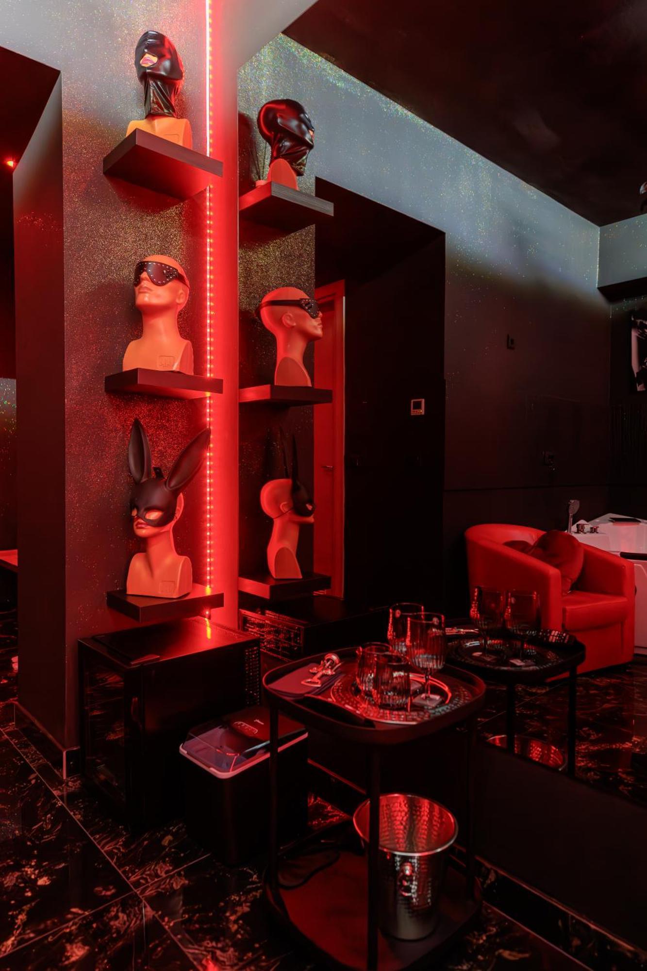 Romeo Nights - Love Rooms - Adults Only Bucharest Exterior photo