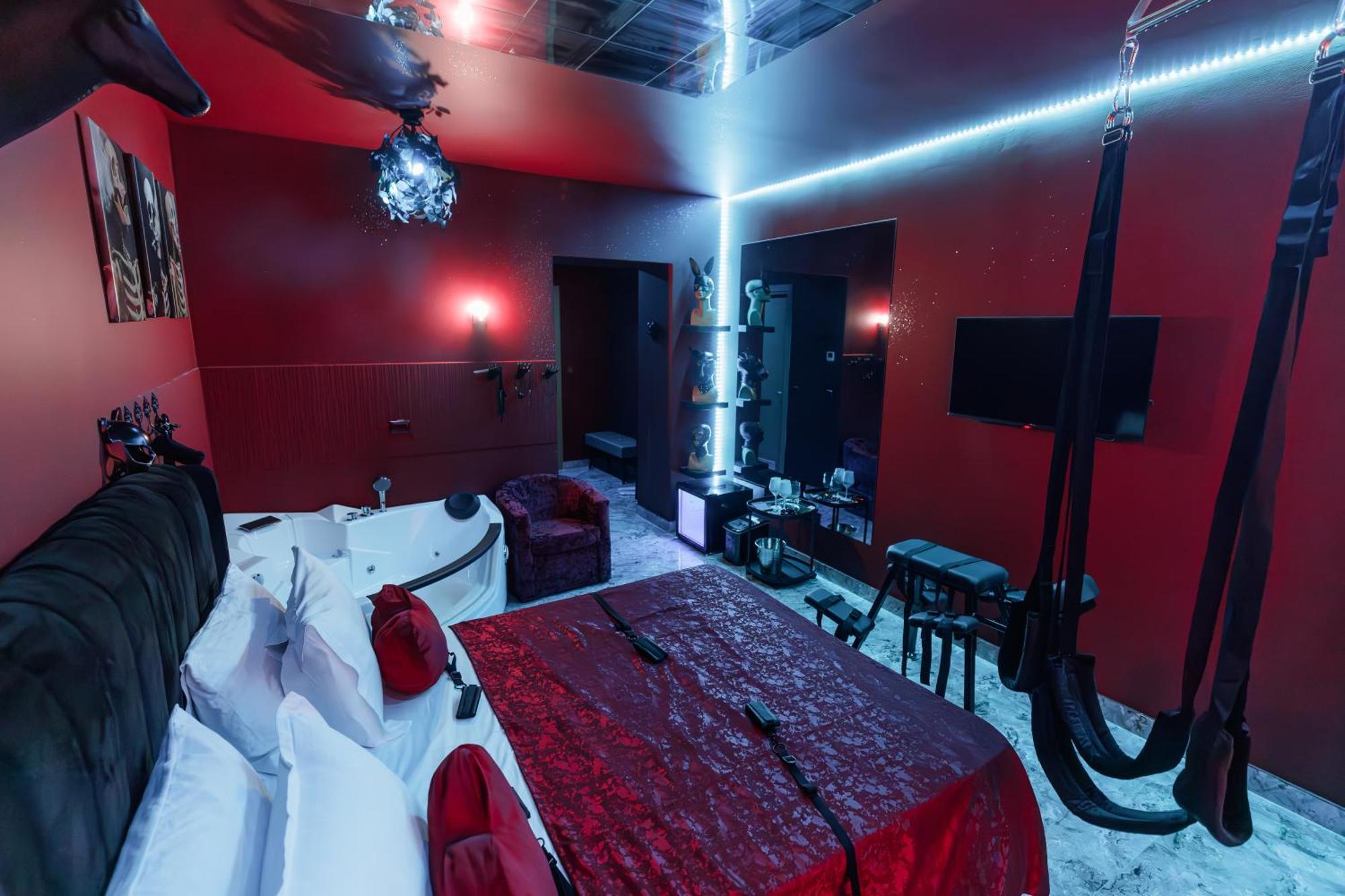 Romeo Nights - Love Rooms - Adults Only Bucharest Exterior photo