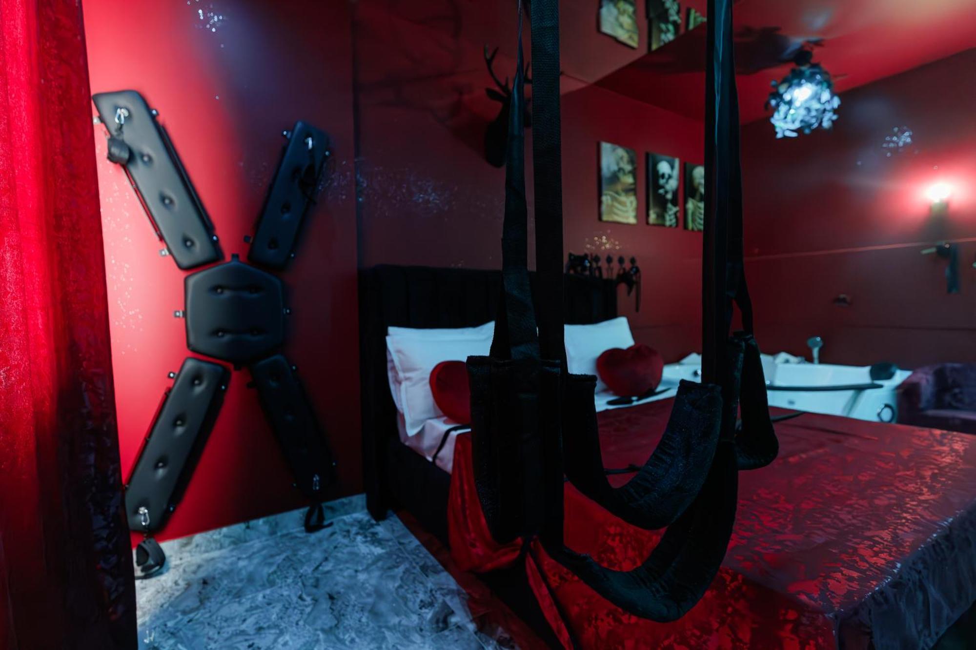 Romeo Nights - Love Rooms - Adults Only Bucharest Exterior photo